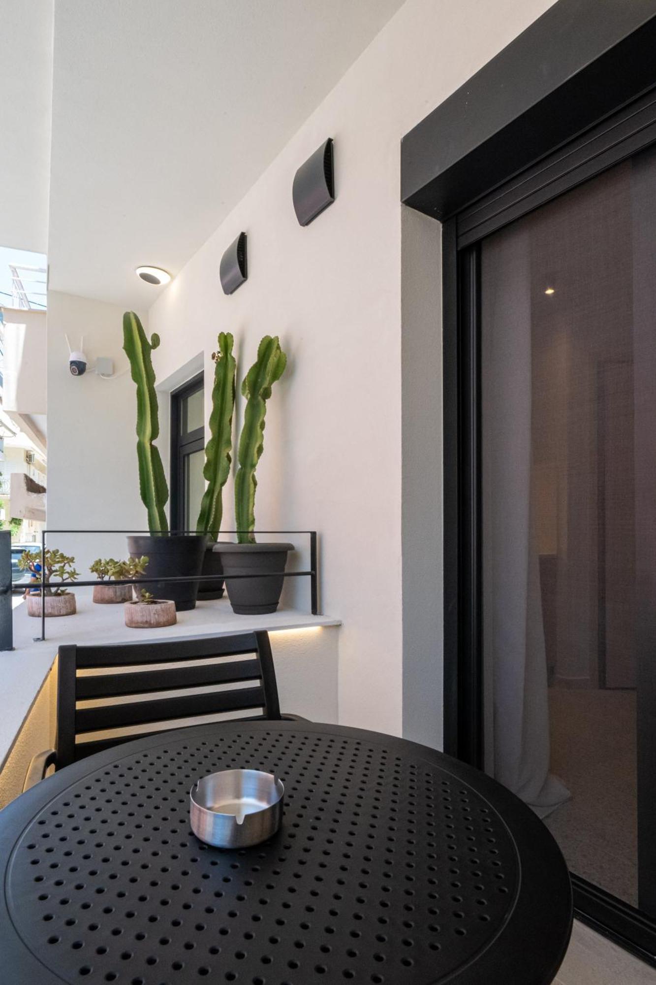 Asklipiou Cube - Kalamata Mediterranean Suites Esterno foto