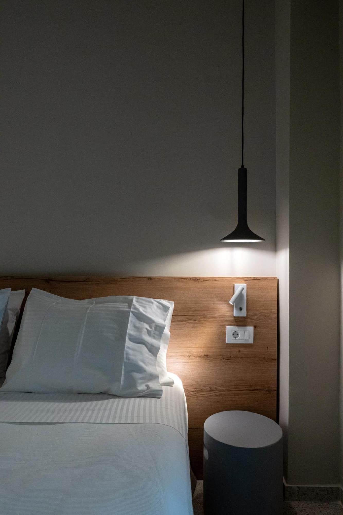 Asklipiou Cube - Kalamata Mediterranean Suites Esterno foto