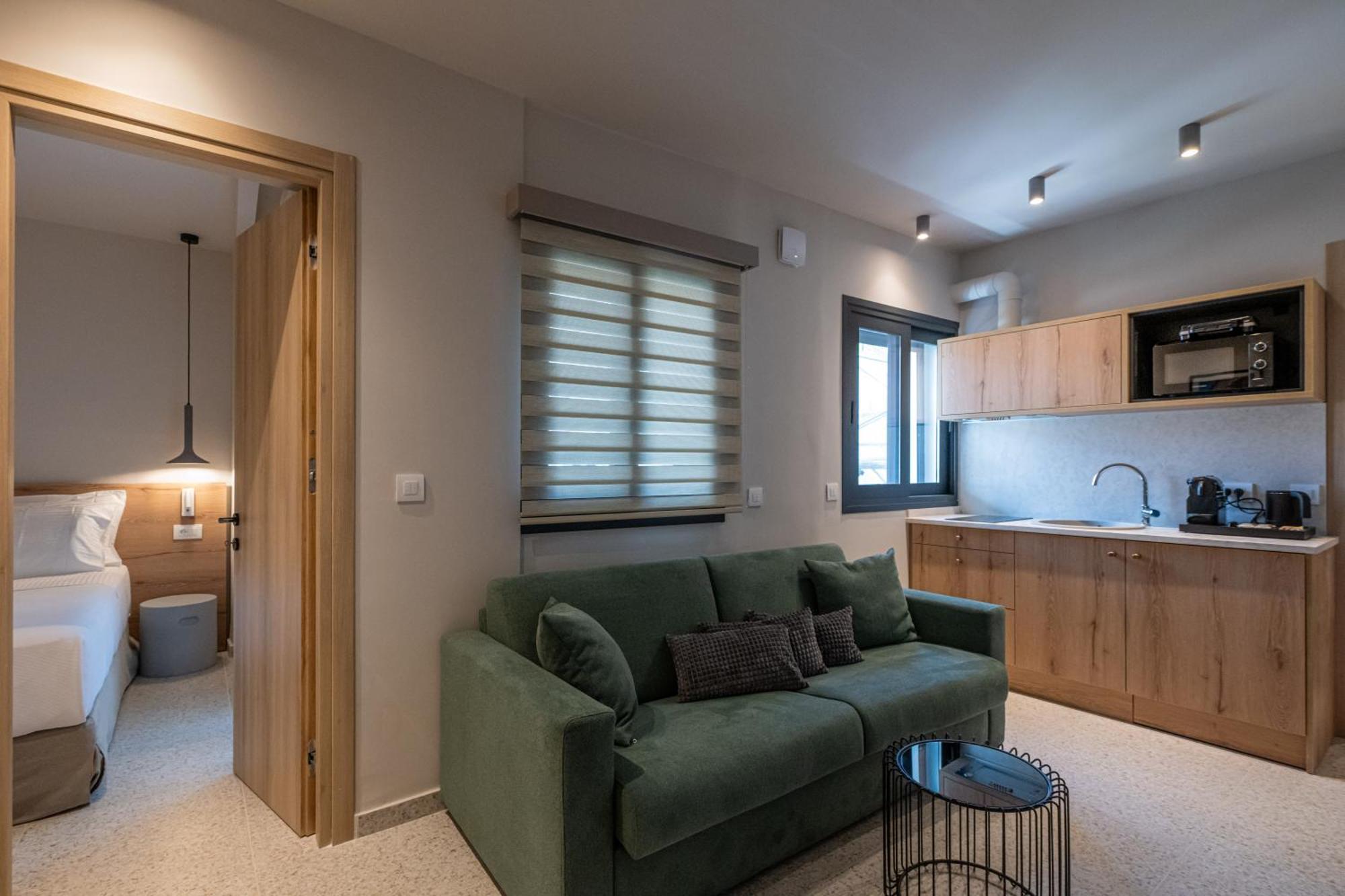 Asklipiou Cube - Kalamata Mediterranean Suites Esterno foto