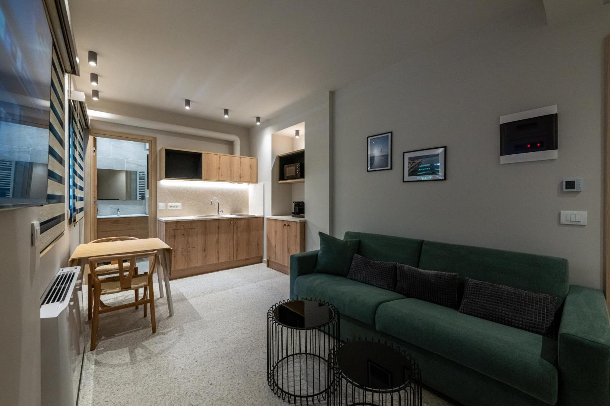 Asklipiou Cube - Kalamata Mediterranean Suites Esterno foto