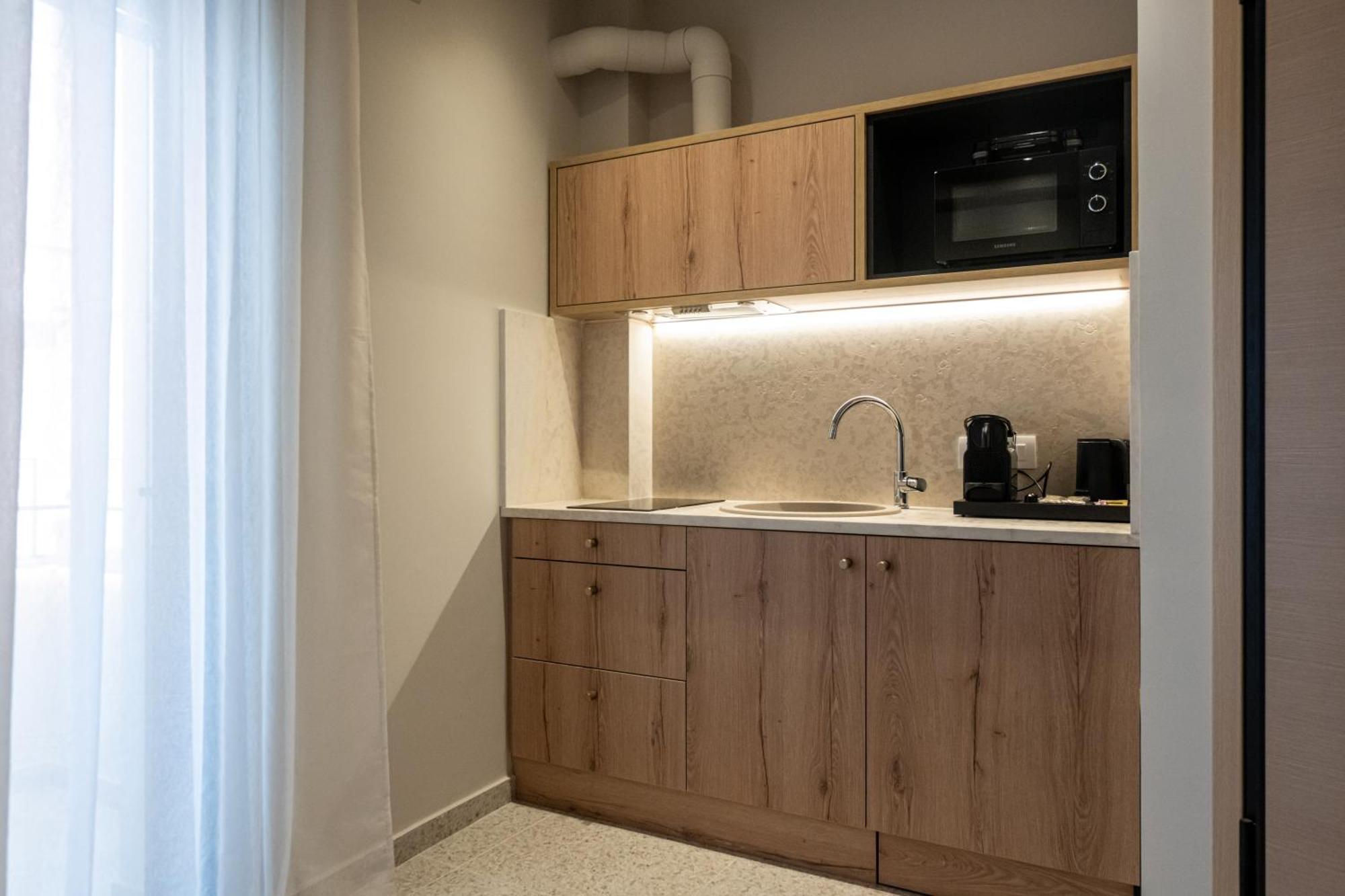 Asklipiou Cube - Kalamata Mediterranean Suites Esterno foto