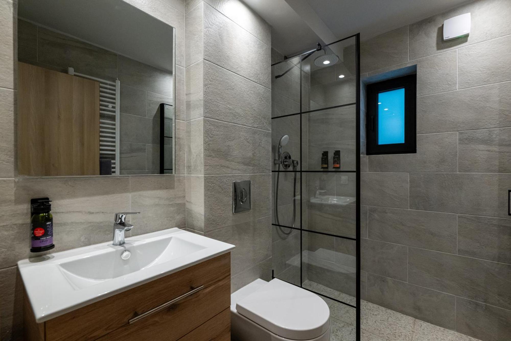 Asklipiou Cube - Kalamata Mediterranean Suites Esterno foto