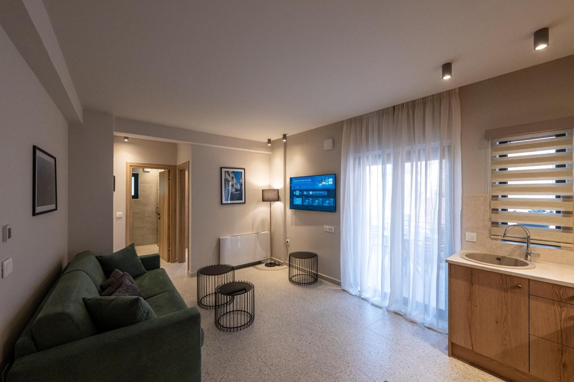 Asklipiou Cube - Kalamata Mediterranean Suites Esterno foto